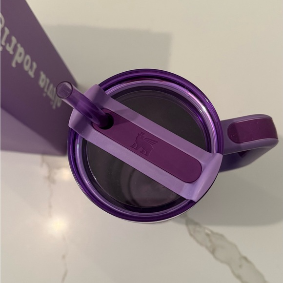 Olivia Rodrigo 💜 LIMITED RELEASE 40oz Stanley Tumbler ⭐️
Original box included! - Picture 4 of 9